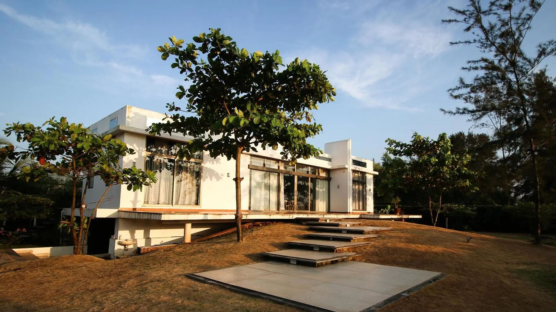 Hummingbird Beach House By Ewa Properties Manjeshwar